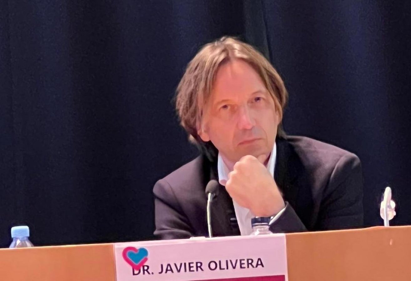 dr.-javier-olivera_copy1.jpg