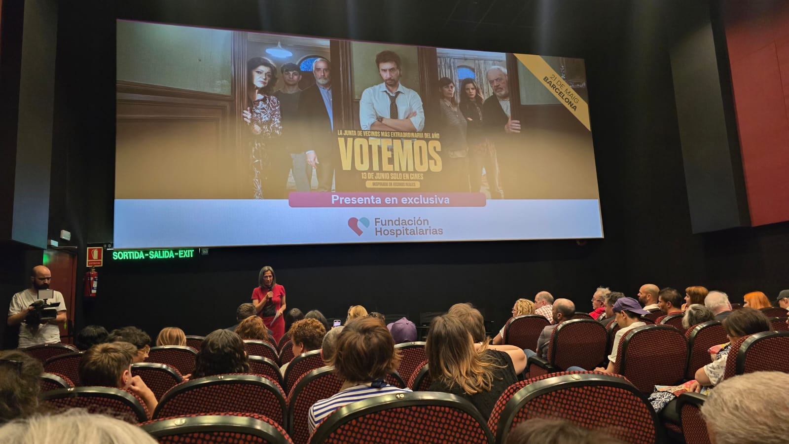 Més de 200 persones assisteixen a l’estrena de Votemos a Barcelona, organitzada per la Fundació Hospitalàries