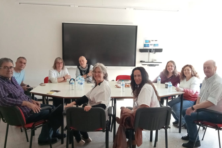 Voluntariat: una oportunitat per transformar i aprendre Voluntariat: una oportunitat per transformar i aprendre